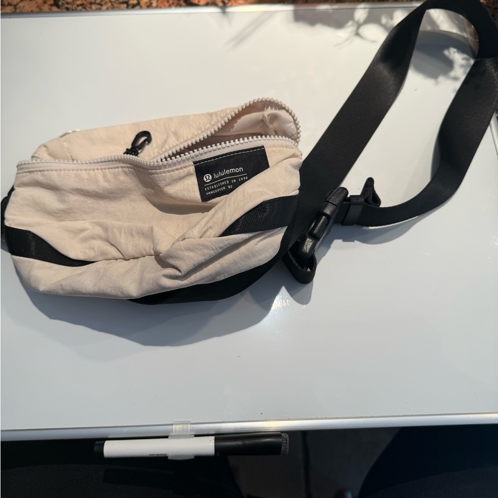 lululemon athletica Cream and Black belt  Bag
